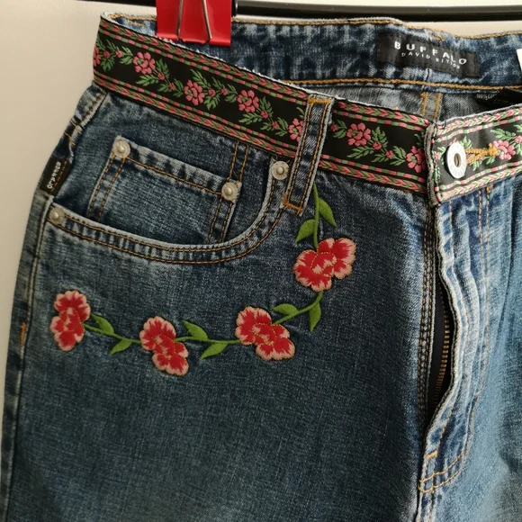 Jean - Picture 3 of 4